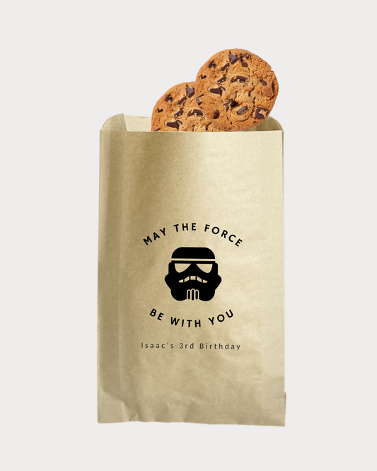 May The Force Be With You party gifts bags are great for Star Wars themed parties. Thank your loved ones for celebrating a special day with you. Available in kraft brown color in multiple sizes.